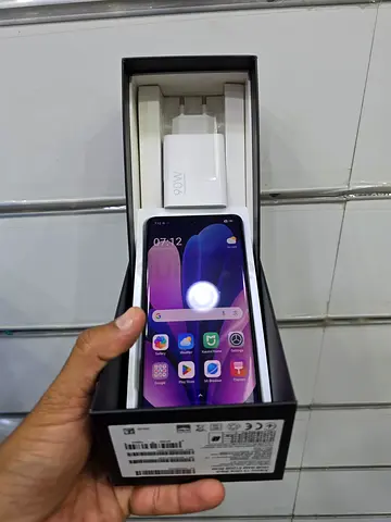 Xiaomi 13 ultra 24Gb Ram 512Gb Storage complete box snap dragon 8 Gen2 unused condition 10/10