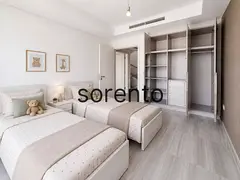FULLY FURNISHED | TERRACE | AVAILABLE MID OCTOBER
