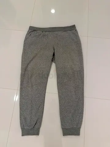 Reebok Men's Grey Sweatpants - Size Large