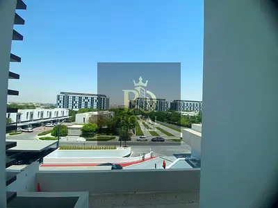 تملك شقة غرفة وصالة| واحدة من افضل البنايات بالجاده| مول تجاري متكامل | مطاعم وكافيهات | أعلى معدلات ايجار في الجادة.
