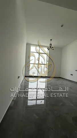 المجاز 2 – الشارقة | استوديو فاخر للإيجار السنوي بمميزات متكاملة جيم مجاني للسكان،مسبح مجاني للاستمتاع بأوقات الفراغ.موقف سيارة مجاني شهر إضافي مجاني