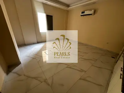 Studio with semi-closed kitchen in Al Nuaimiya 1 Ajman near Al Hikmah School: prime location, 4 cheques, AED 16k, cheque deposit.