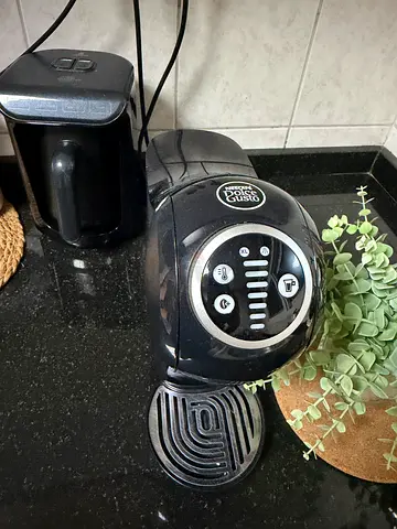 Compact Single-Serve Coffee Pod Machine - Used