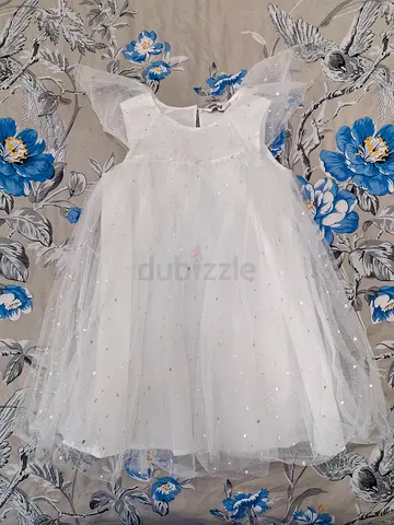 Beautiful white with silver hearts frock Dress for 3-5 years old in perfect condition Al barsha