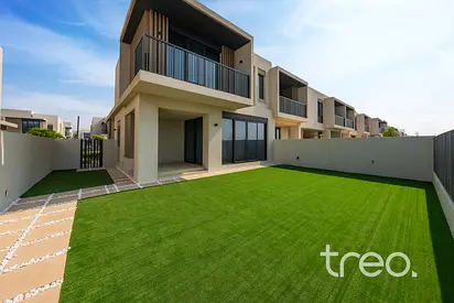 Genuine Listing | Corner Unit | Vastu