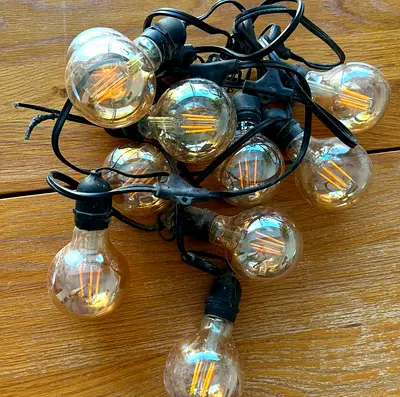 9 bulbs