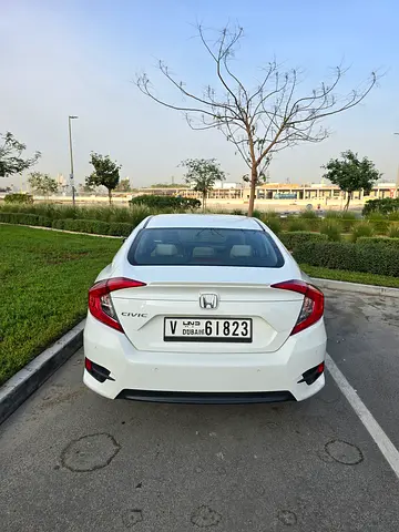 2018 Honda CIVIC — фото 3