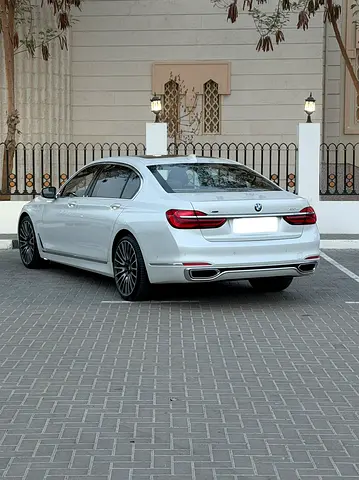 2017 BMW 7-Series 750i xDrive GCC Specs in Excellent Condition