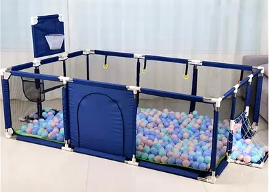 Baby playpen / play area for sale / with 50 Balls
