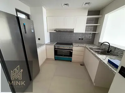 SINGLE ROW | FACING CENRAL HUB AND WATER FEATURE | VASTU