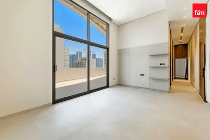 Brand New | Spacious | Vacant | Close to Exit