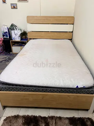 Bed & Bed table