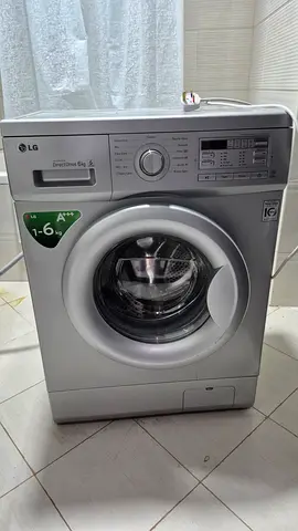 LG Front Load Washing Machine - 6kg, Silver, Good Condition