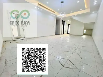 🏠 تتكون من طابق أرضي وأول ورووف 🛗 مصعد داخلي 🚗 ارتداد أمامي لمواقف السيارات 🌳 حوش واسع داخل الفيلا 🛋️ مجلس و3 صالات 🛏️ 6 غرف نوم ماستر 🚿 8 حمام