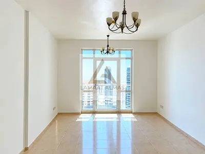 Luxury Living | Top Floor | Amenity Views