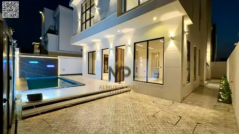 Direct from the owner: A villa with high-end, bespoke finishes. The price includes registration and ownership fees, as well as utility (electricity an