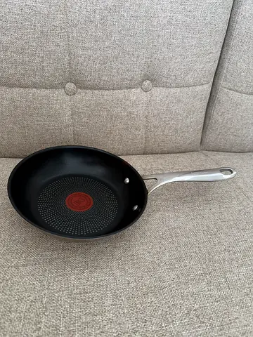 TEFAL Non-stick frying pan (19cm) with metal handle - good condition