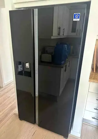 Hitachi Black glass doors Side-by-Side Fridge and Freezer With ice Maker Water Dispenser 90cm