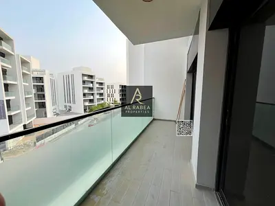 غرفتين و صالة + 4 حمامات + 2 بلكونة + غرفة خادمه + 4-6 دفعات