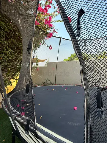 Springless trampoline