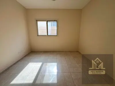 Looking like a beautiful apartment 1bhk neat and clean family building near school zone