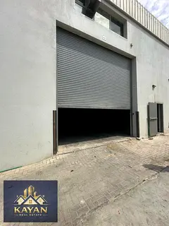 direct from owner - Brand-new 2,600 SQFT waroweehouse on a main road, 25 kW pr, electric door, .