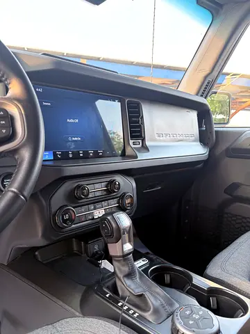 2025 FORD BRONCO photo 10