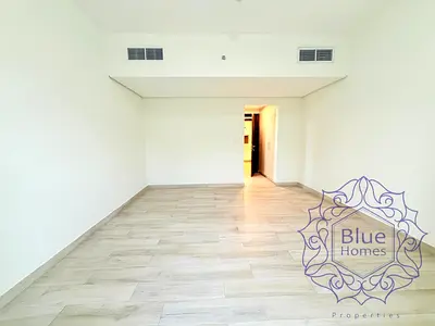 HUGE SIZE APARTMENT 1BEDROOM WITH BALCONY CLOSE TO EXIT
