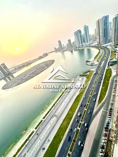Available from the 17th: 2-bedroom apartment with a living room and sea view in Al Shati Tower 2, Al