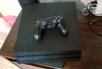 PlayStation 4 PRO 1TB console with original controller