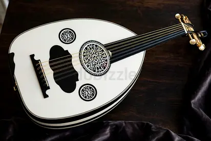 🎻 لا تدع شغفك الفني ينتظر.. تعلم العزف الصحيح في منزلك
دروس خصوصية فردية وشاملة تغطي أصول الأداء وا