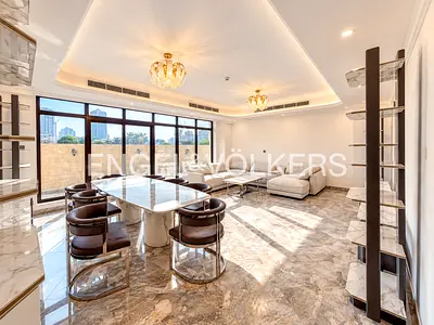 Vacant | Close to Parks and Malls | Very Spacious