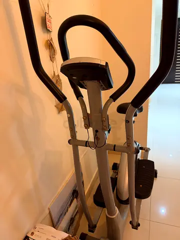 Cross trainer