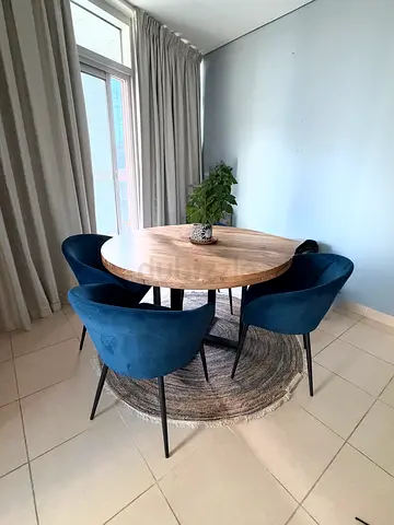 Original Round Solid Wood Dining Table with 4 Blue Velvet Chairs