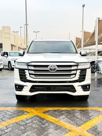 Toyota Land Cruiser 2022 VXR GCC Specs