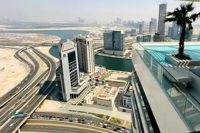 BURJ KHALIFA and CANAL VIEWS | HIGH-FLOOR