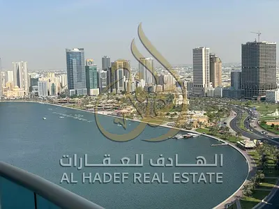 باركينج مجانًا – جيم ومسبح مجانًا – تصديق العقد مجانًا – شهر مجانًا – صيانة مجانية – غرفة استور – بلكونة بإطلالة بحرية – تكييف وغاز مركزي .