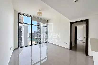 Spacious Apt and High Floor | Vacant Now