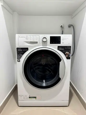 Ariston Washing Machine & Dryer - Washer Dryer in Excellent Condition.