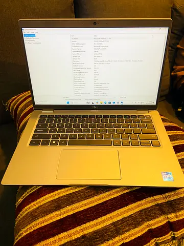 Lightweight 14" Silver Laptop - Intel i5, 8GB RAM, 256GB SSD