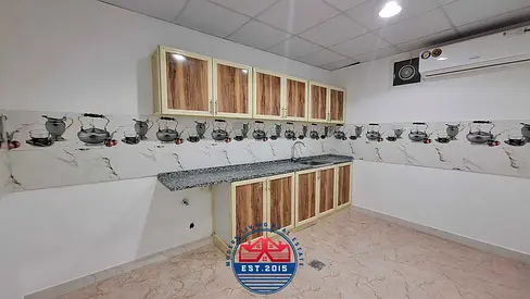 Spacious 3BR Hall kitchen 2 bathroom private yard apartment