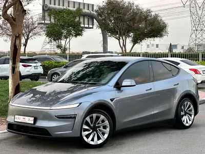 TESLA MODEL Y LONG RANGE 2025 GCC UNDER WARRANTY NO ACCIDENTS NO PAINT