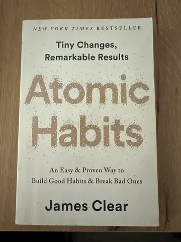 Atomic Habits by James Clear - Paperback (Good Condition)