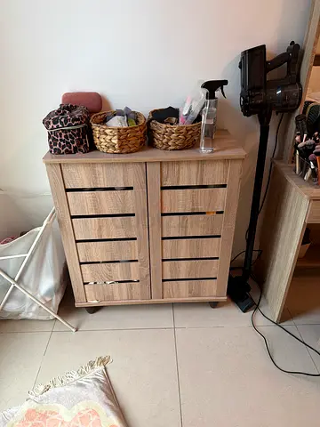 Show storage cabinet with slatted doors - light oak