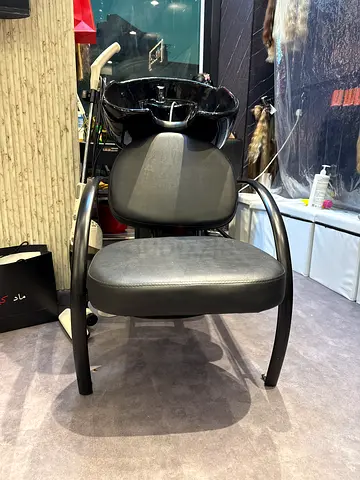 Salon shampoo chair with attached wash basin - good condition