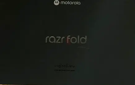 Brand new Sealed TDRA Motorola Razr Fold 2026 512GB 16GB for Urgent Sale.Got it as gift from Company