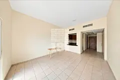 Studio Available | Spacious Layout , Discovery Gar
