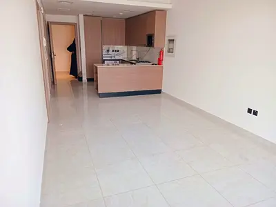 Low Rise Building l 1 BR & Study l Vacant
