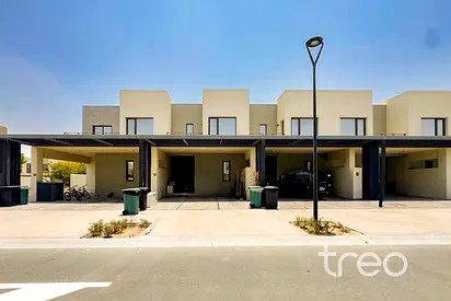 Single Row | Ready to Move | Landscaped