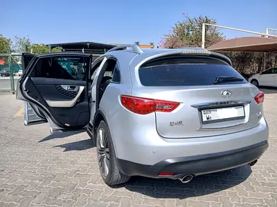 2018 Infiniti QX70 photo 1
